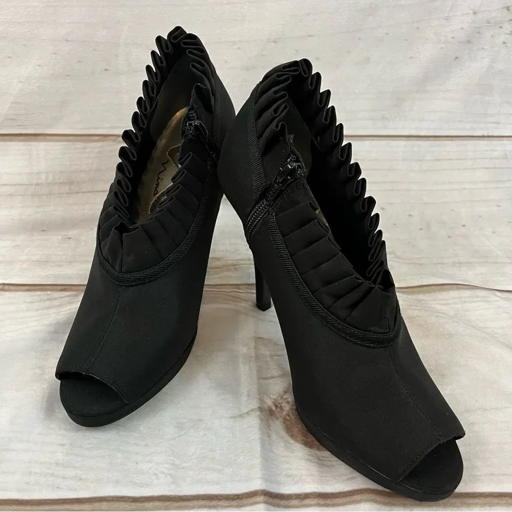 Nina Shoes Black Fabric 4 1/2” Heels Ruffles Zippers Dress Bootie Pumps Size 8M